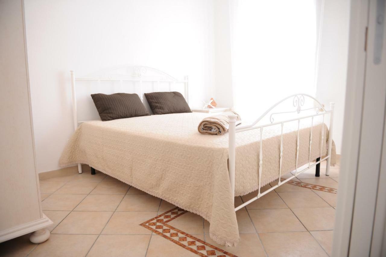 Dimora Pace - Apulianstay Group Monopoli Exterior foto